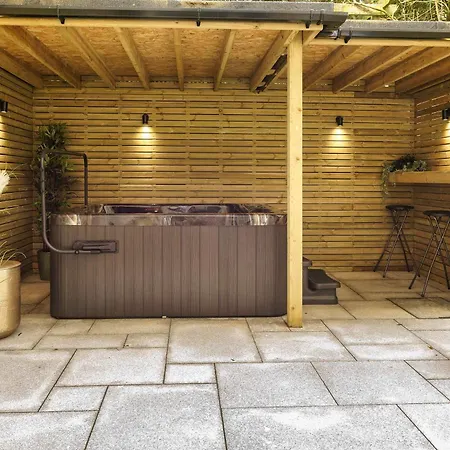 Clifton 32 Garden Flat With Hot Tub * Bristol